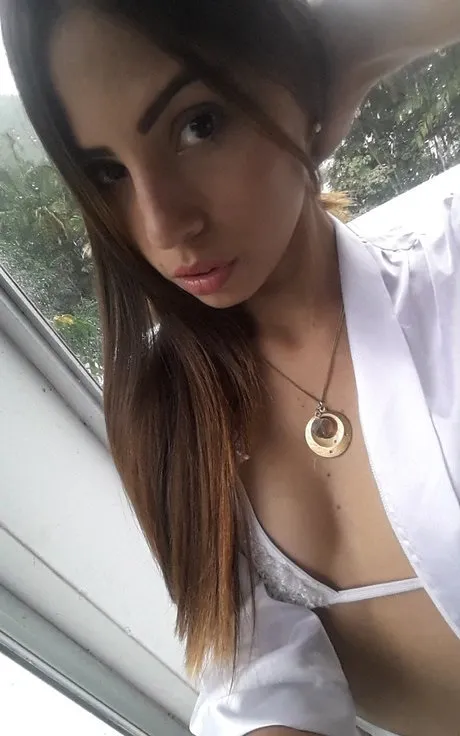 Irmak - Avcılar VIP Escort Bayan Modeli - Gerçek Fotoğraflı İlan